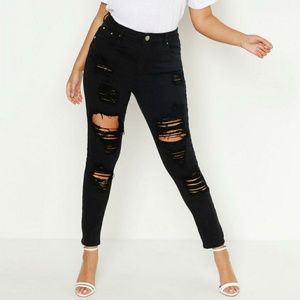 NWOT Boohoo Destructive black stretch jeans